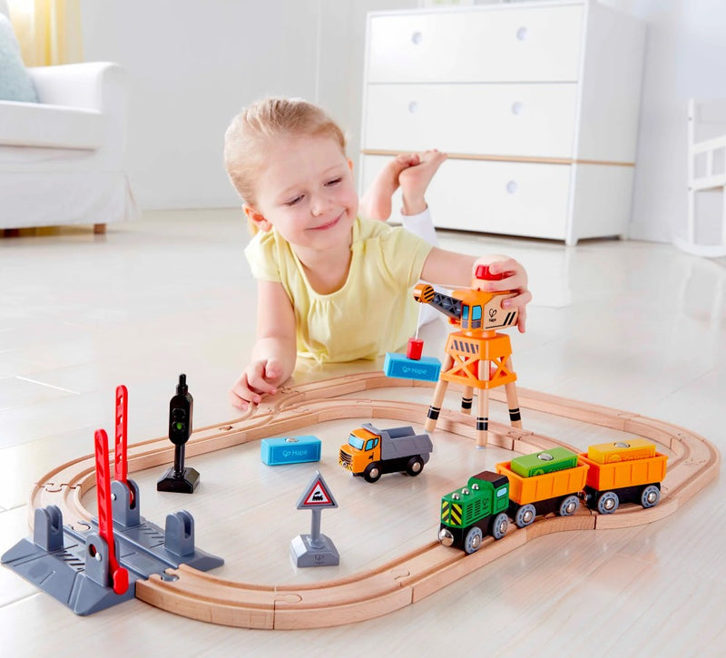 Hape | Crossing & Crane Set