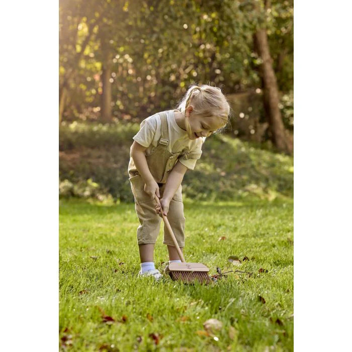 Hape | Yard Broom