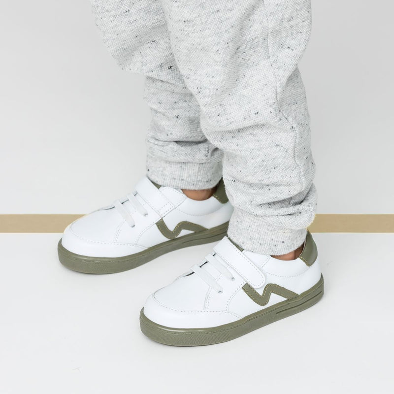 Pretty Brave | XO Trainer - White/Khaki