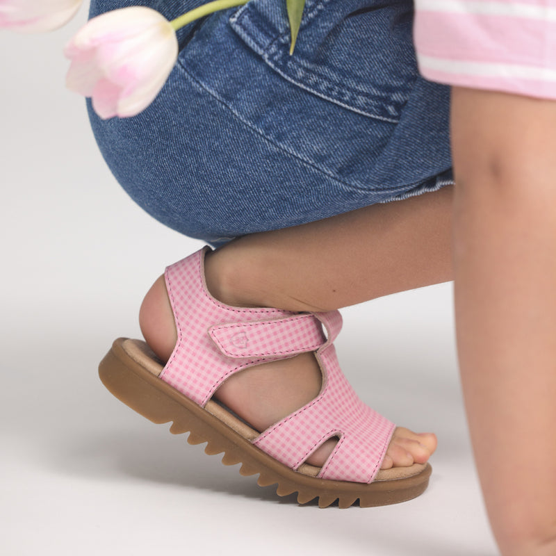 Pretty Brave | Cleo Candy Pink