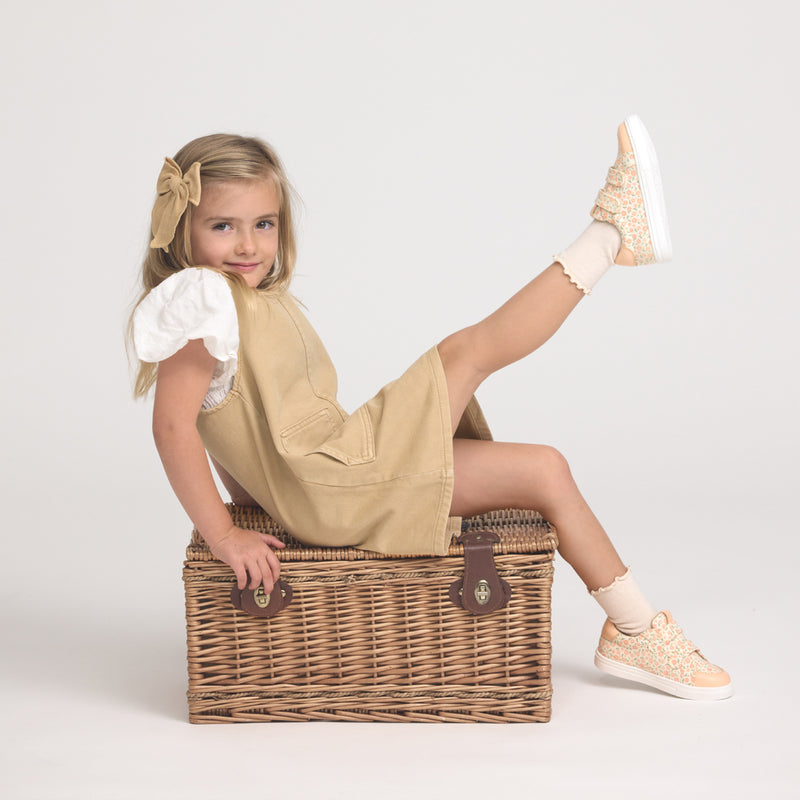 Pretty Brave | Otto Canvas Peach Meadow