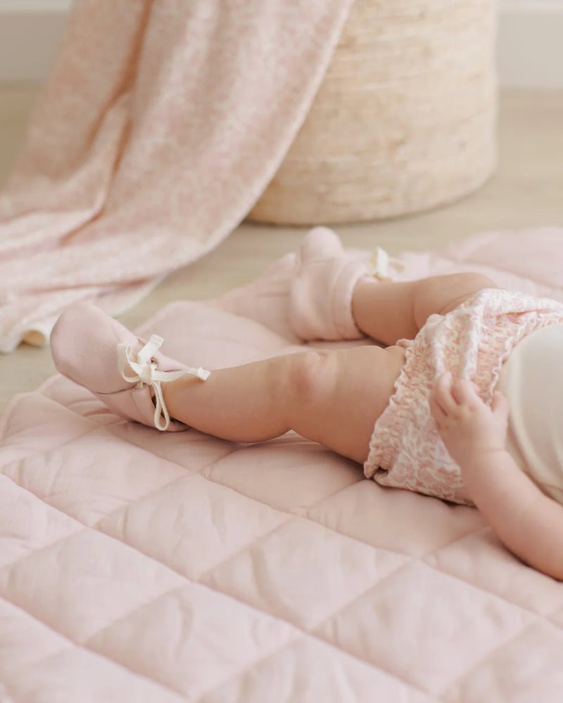 Quincy Mae | Baby Booties || Bubblegum