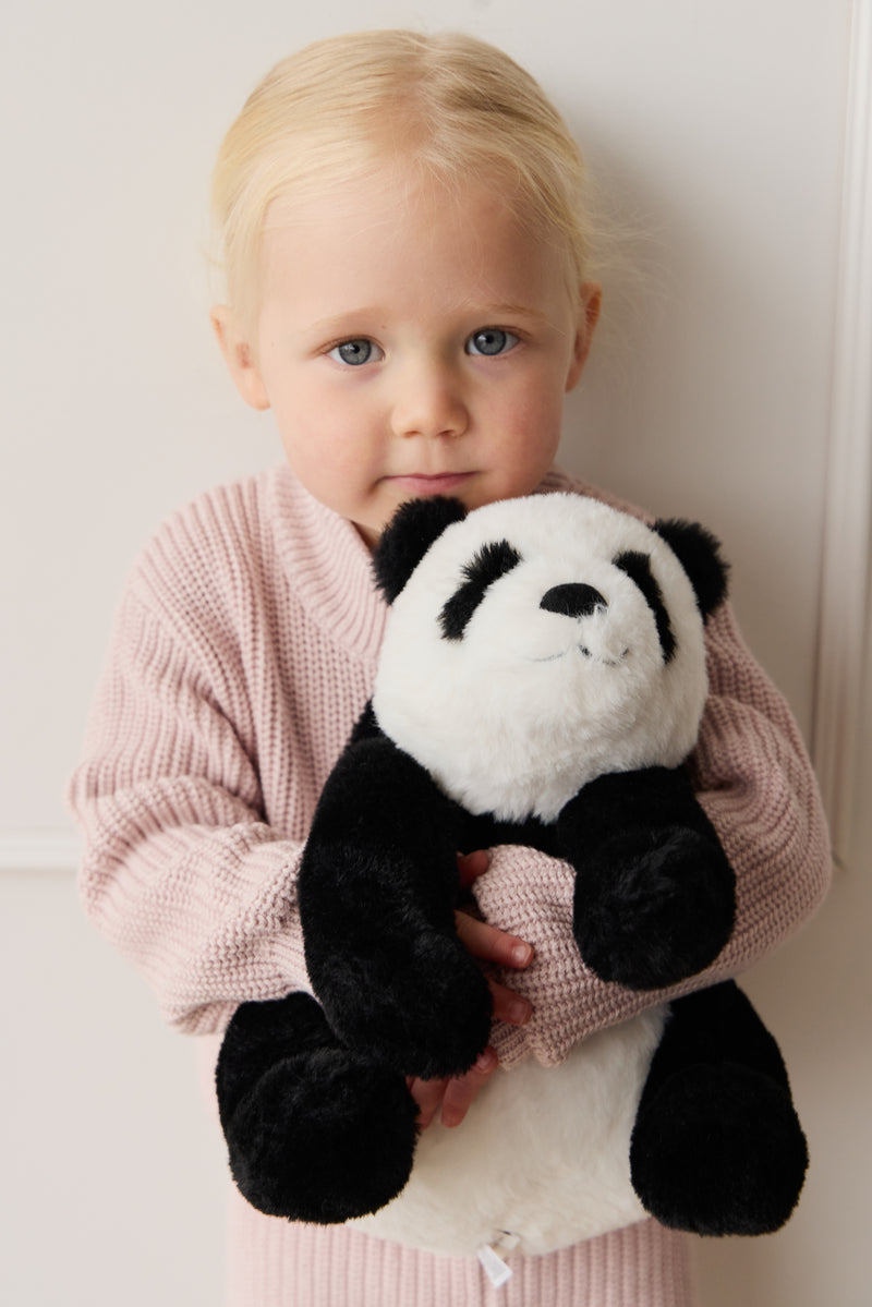 Snuggle Bunnies | Po the Panda