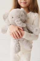 Snuggle Bunnies | Olive The Elephant