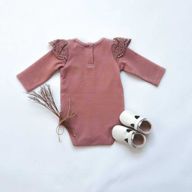 Love Henry | Lace Sleeve Onesie - Pink Rust