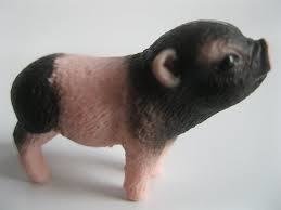 Schleich 42292 Mini-pig with apples