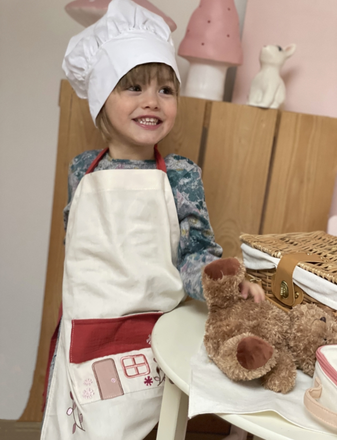 Egmont Toys | White Cooking Hat