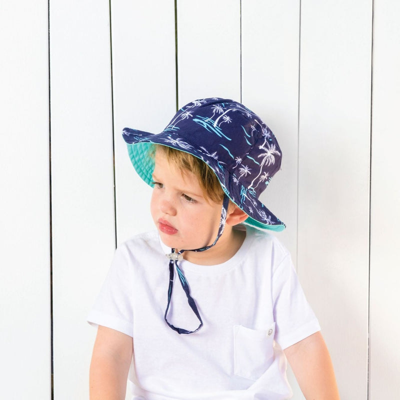 Sundaise | Boys Devon Wide Brim Bucket Hat - Navy Palms
